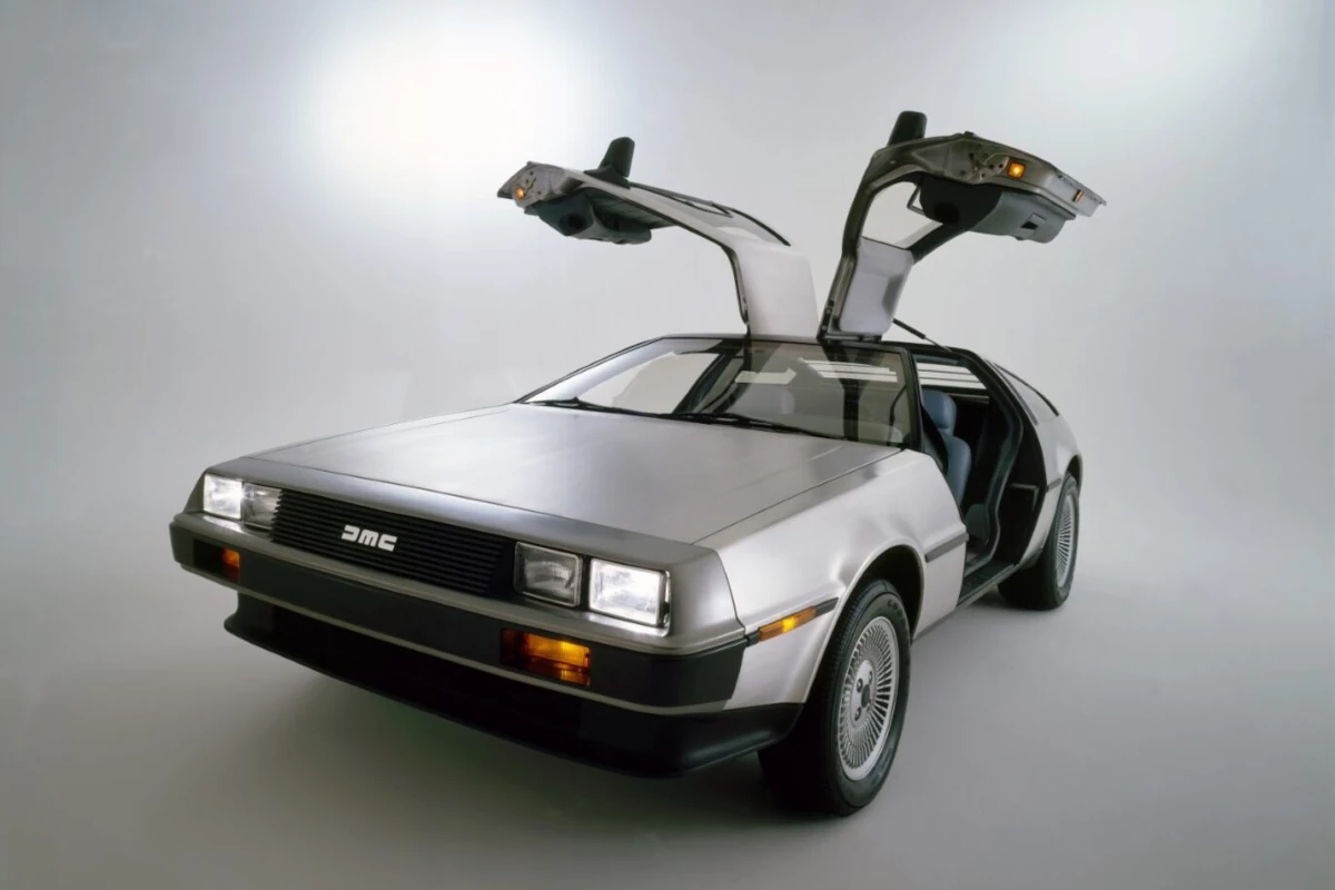 DeLorean DMC-12