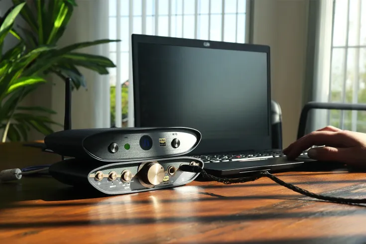 iFi Audio ZEN Air Blue 2