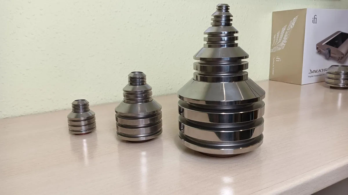 phiTon_resonaTors