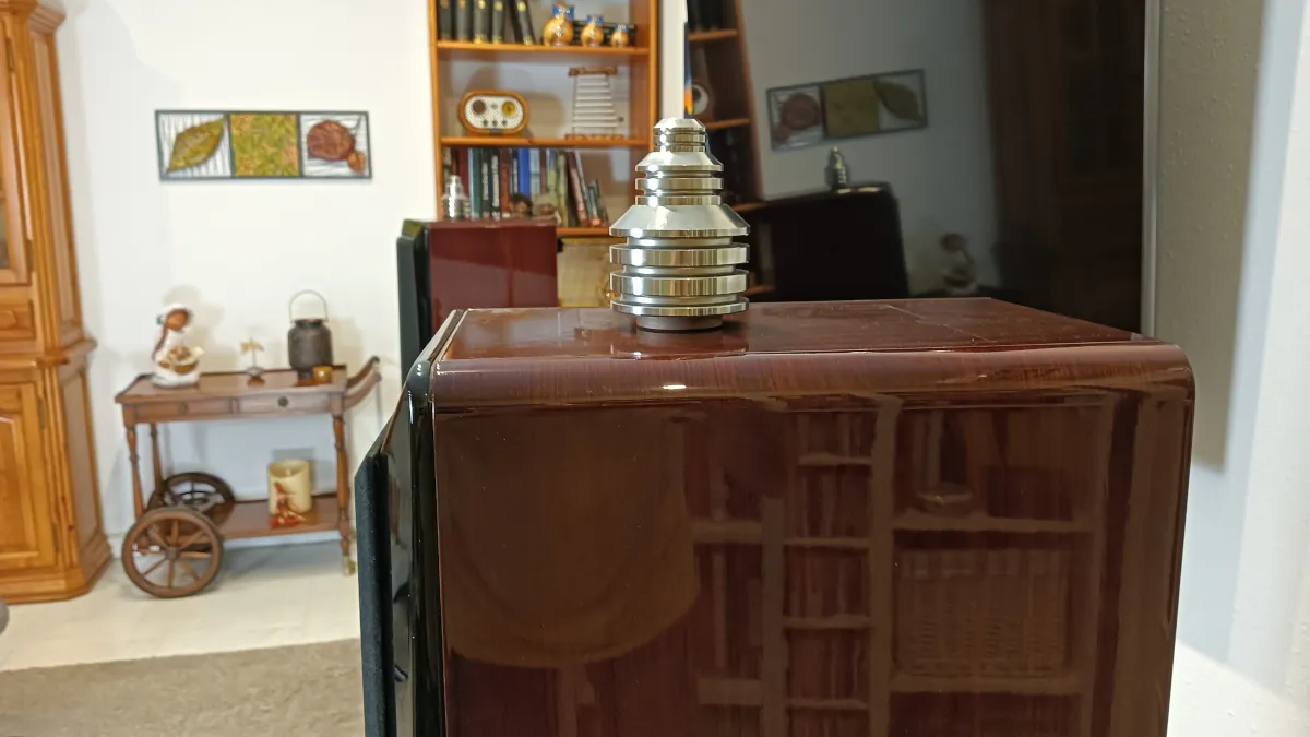 phiTon_resonaTors