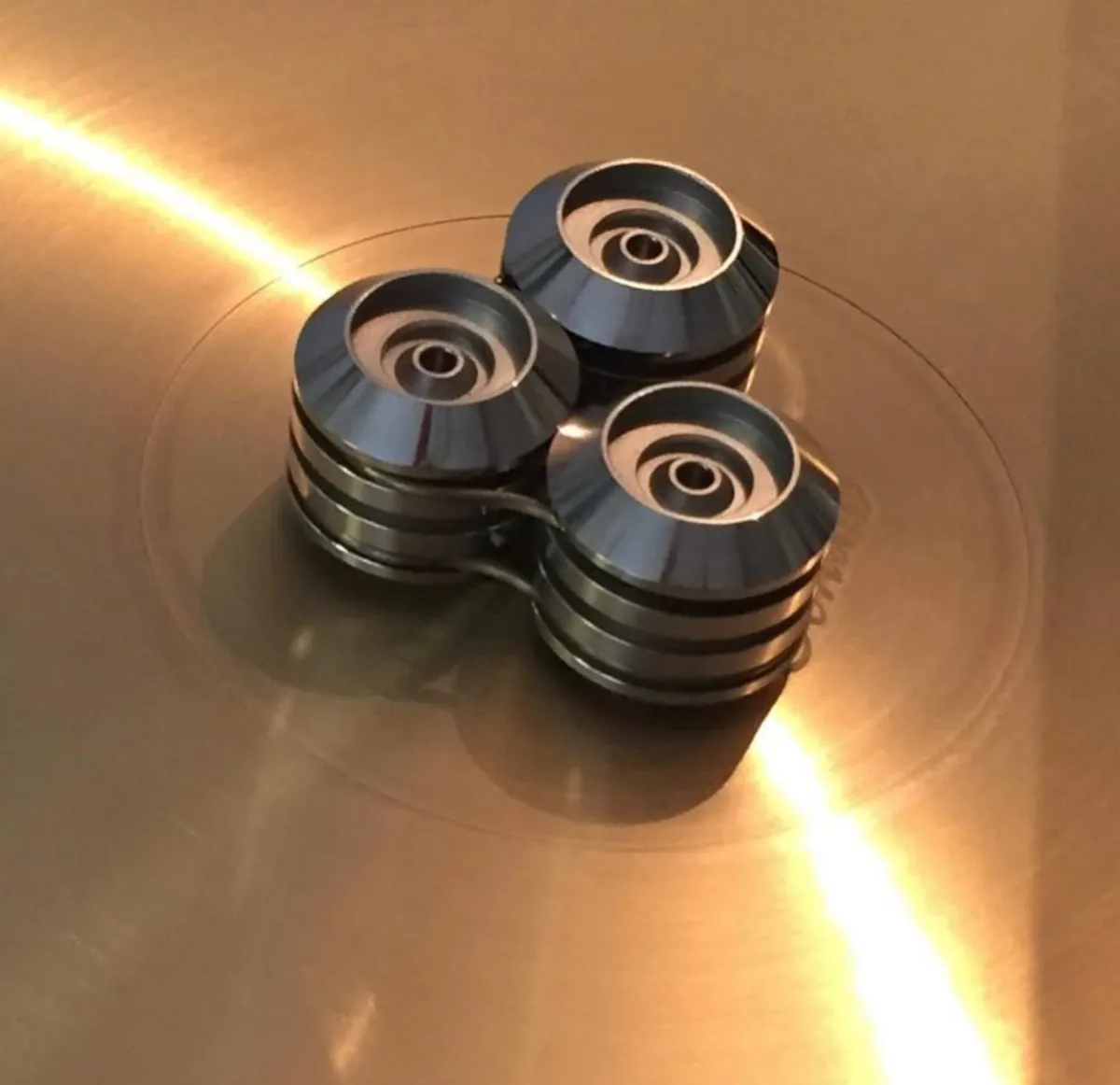 phiTon_resonaTors