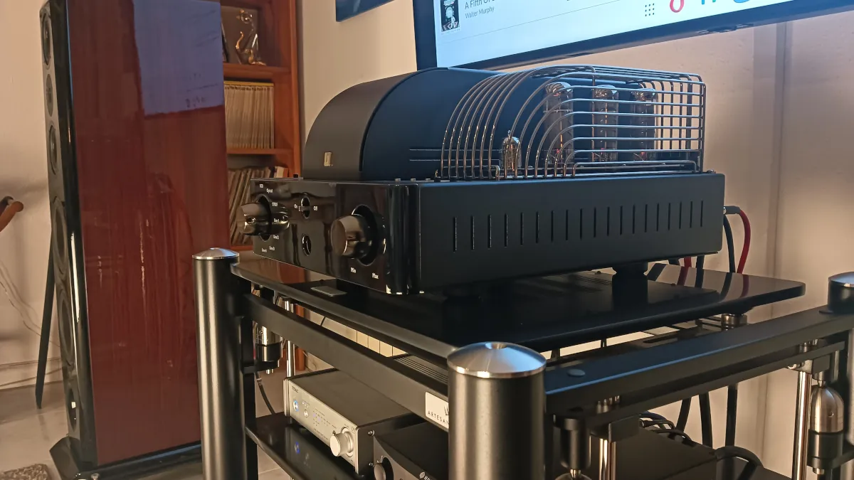 Unison Research S6 Black Edition