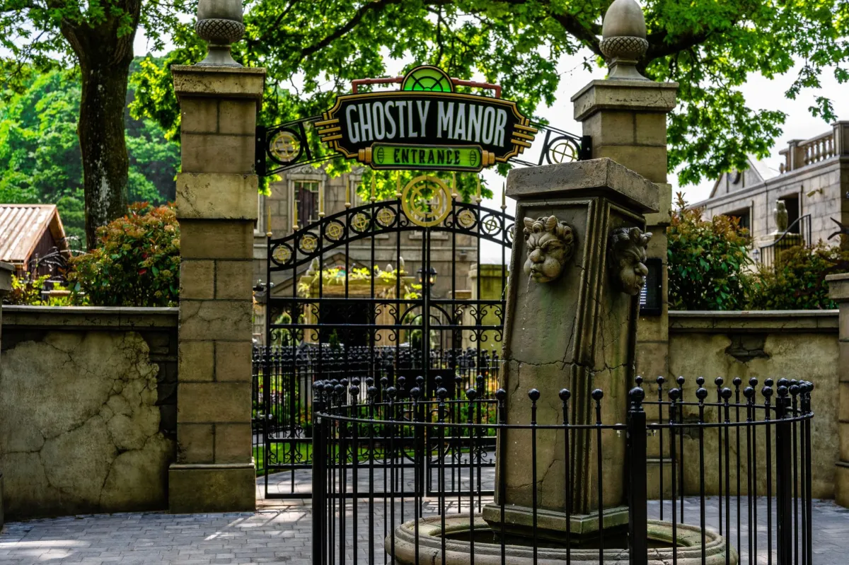 Ghostly Manor