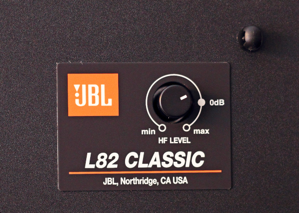 JBL L82 Classic