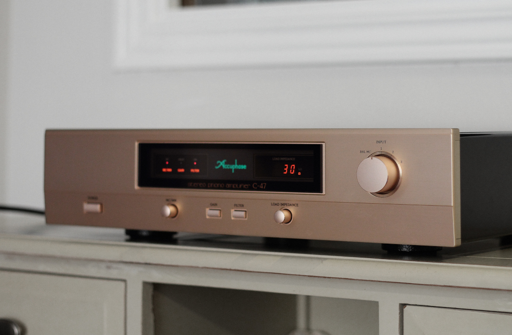 Accuphase C-47 