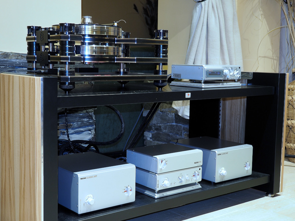 Detalles de las showrooms Assai Audio