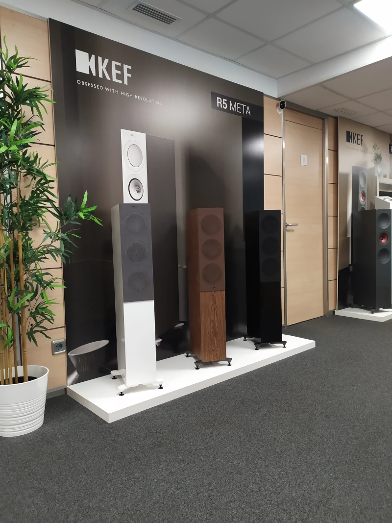 Gedelson, distribuidor en España de Kef, Hegel