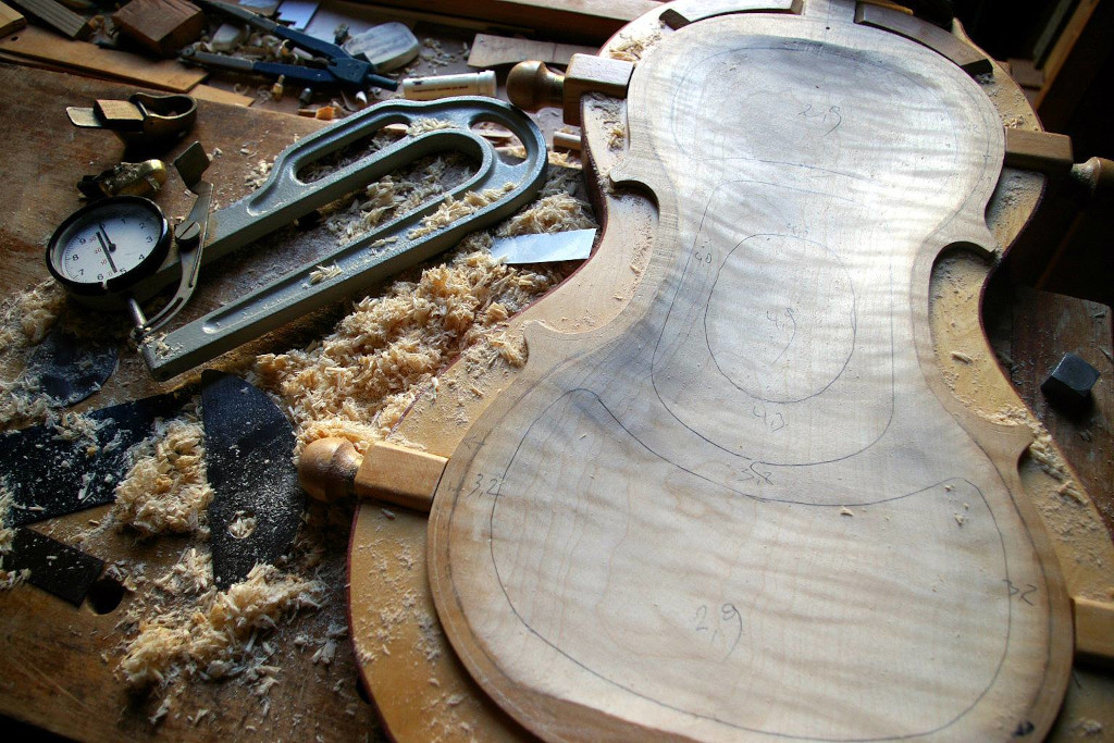 Josep Carbonell, luthier de Barcelona