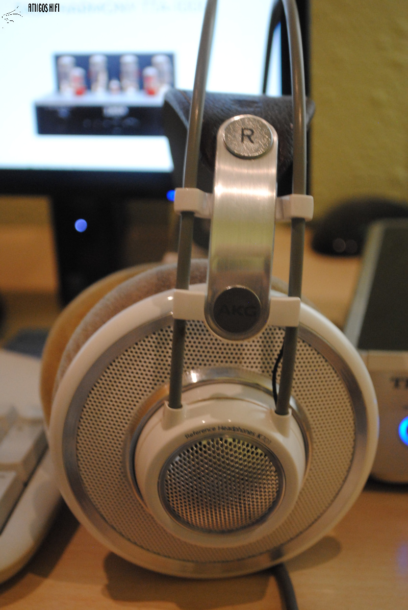 AKG K-701