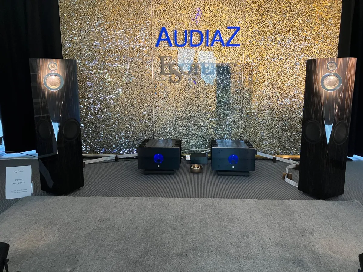 Audiaz, Esoteric y Pass